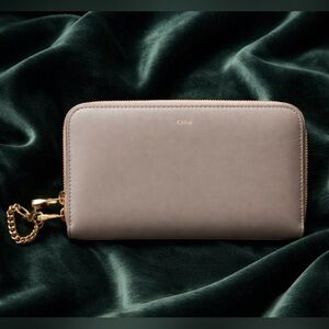 Chloé  two ton Taupe Zip Wallet with Gold Chain Accent